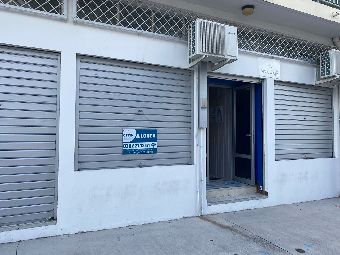 Location Local Commercial LE PORT