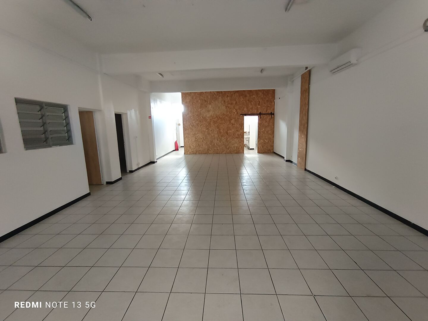 Local Commercial - LE PORT