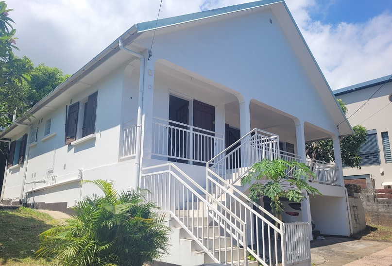 Vente Maison-Villa SAINTE CLOTILDE